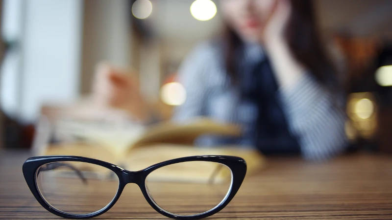 Mắt nhìn chữ bị nhòe là bệnh gì liên quan đến đường huyết cao viêm dây thần kinh thị giác và viêm mống mắt