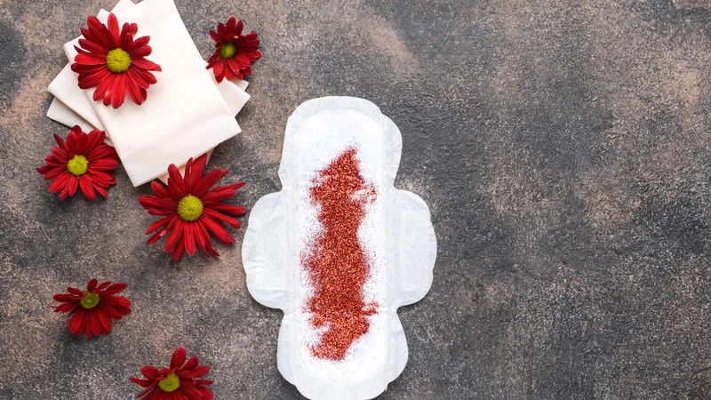 Máu báo thai màu hồng là một hiện tượng khiến nhiều phụ nữ lo lắng