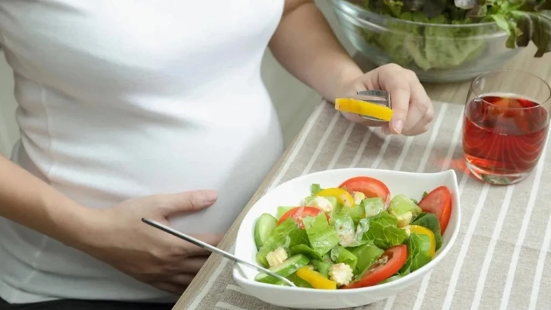 Mẹ bầu 4 tháng nên ăn gì để vào con? Các nguyên tắc cần nhớ 4