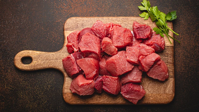 Lựa chọn phần thịt bò nạc để chế biến món ăn bổ dưỡng