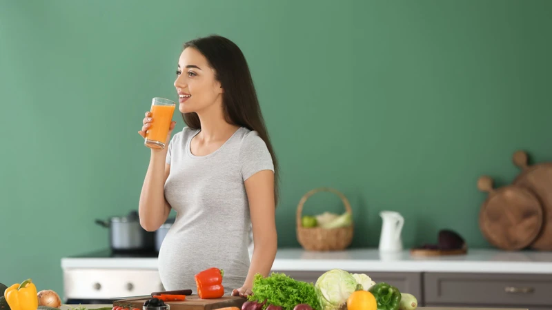 Mẹ bầu uống nước đá được không? Những điều cần lưu ý 4
