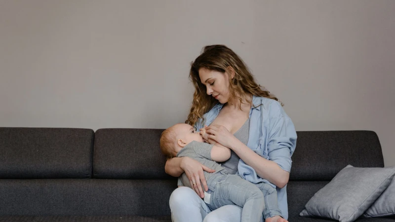 Mẹ bị giang mai có cho con bú được không? Giải đáp từ góc nhìn y khoa 3