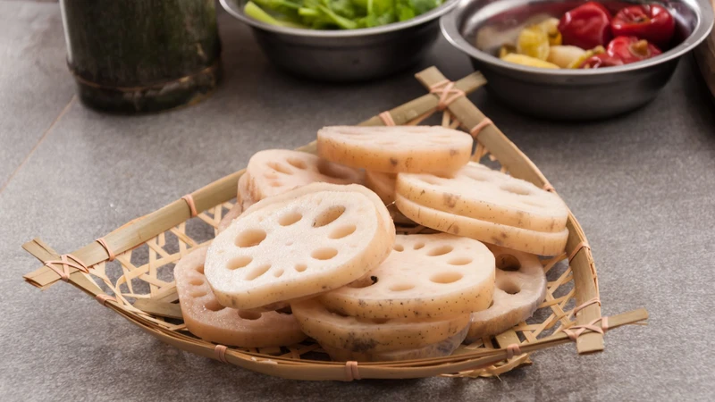 Mẹ sau sinh nên ăn gì để lợi sữa? Những loại thực phẩm và đồ uống cần tránh