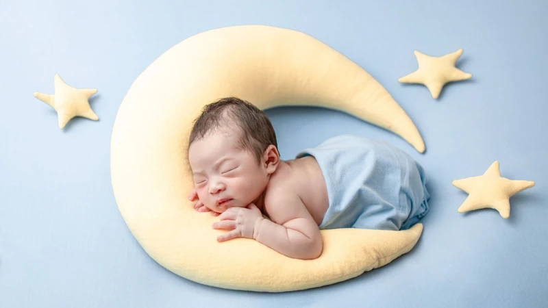 Cha mẹ cần chú ý điều chỉnh tư thế ngủ của trẻ