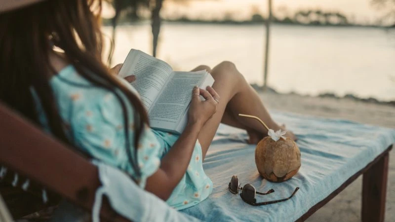 Uống nước dừa sai cách có thể làm ảnh hưởng đến hệ tiêu hóa và chức năng gan