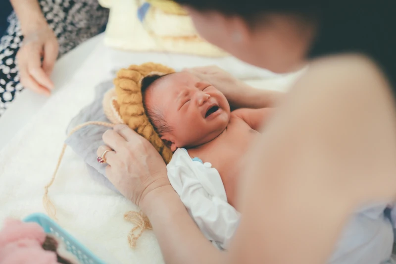 Mẹo chữa trẻ giật mình khóc đêm giúp trẻ ngủ sâu giấc 2