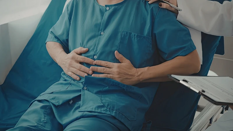 Người có triệu chứng kéo dài nên thăm khám bác sĩ chuyên khoa tiêu hóa