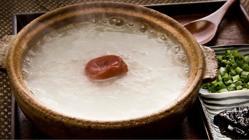 Cháo trắng giúp làm dịu dạ dày cho người say rượu