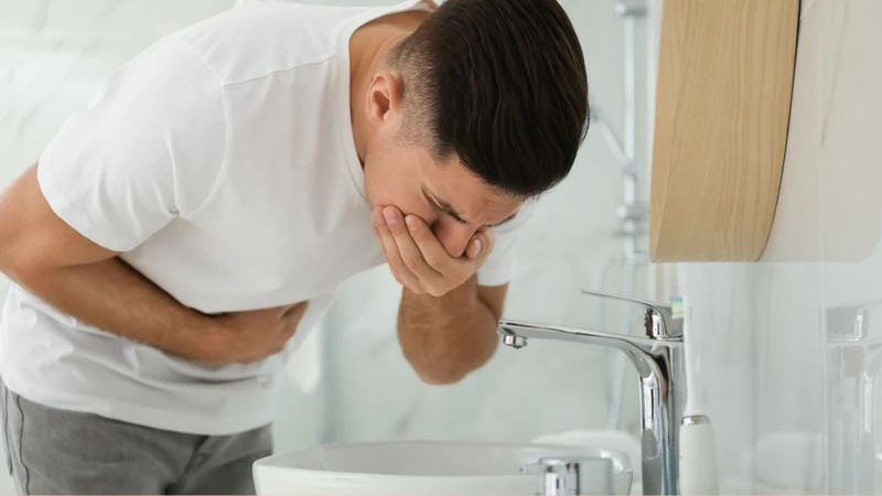Không cố gắng gây nôn cho người đang say