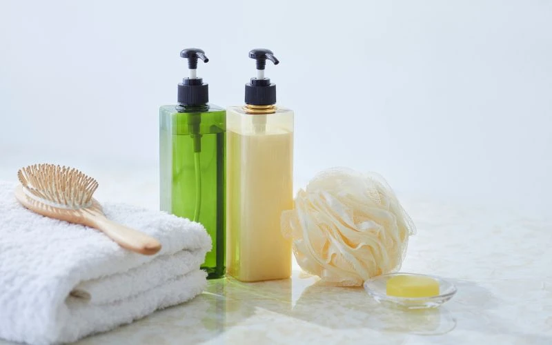 Tùy vào người bệnh bị nấm da dầu hay gàu mà lựa chọn dầu gội đặc trị khác nhau