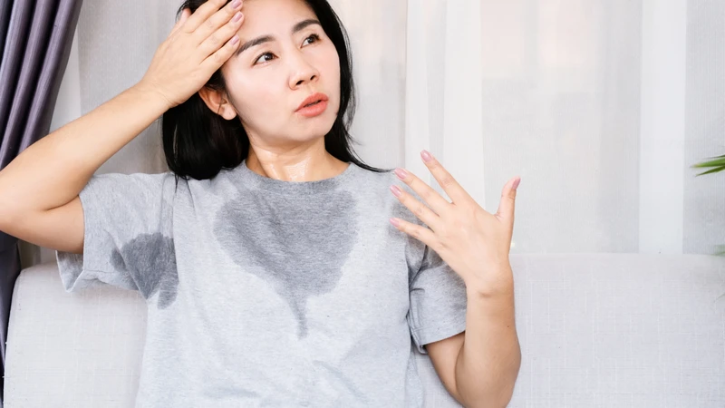 Sốt cao, chóng mặt kéo dài cần được kiểm tra y tế