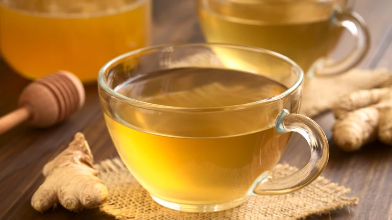 Trà gừng có thể hỗ trợ giảm cảm giác đầy hơi và khó chịu ở bụng