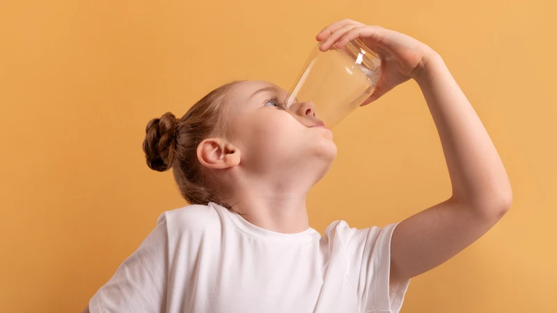 Chẩn đoán và theo dõi khi nghi ngờ ngộ độc nước