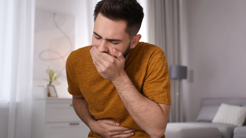 Ngộ độc thực phẩm bị tiêu chảy phải làm sao? 2