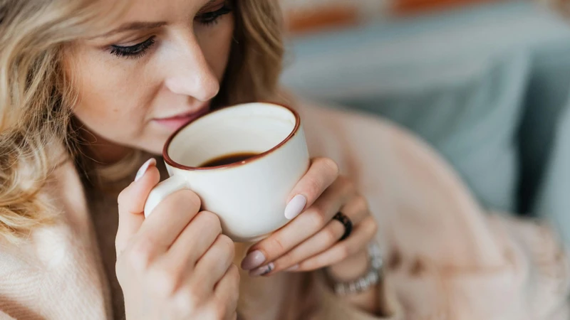 Sử dụng chất kích thích trước khi ngủ có thể khiến tim bạn đập nhanh khi ngủ dậy