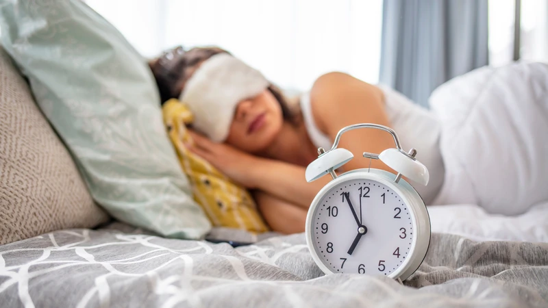 Giấc ngủ say chịu tác động từ nhiều yếu tố sinh lý và thói quen sinh hoạt hằng ngày