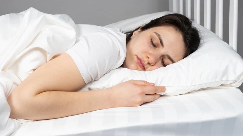 Ngủ tốn bao nhiêu calo là thắc mắc của nhiều người khi quan tâm đến vấn đề giảm cân và chế độ sinh hoạt