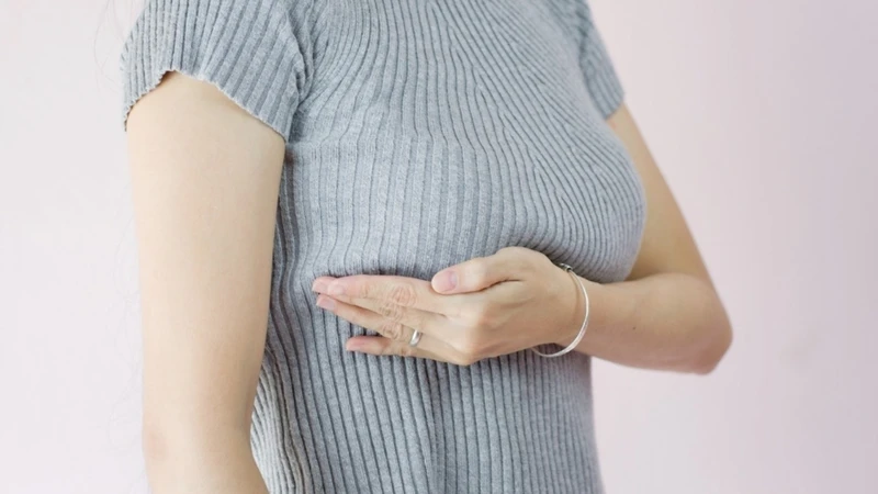 Các dấu hiệu thường gặp cho thấy tình trạng ngực xệ
