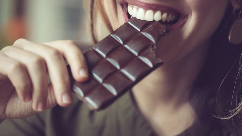 Người bệnh cần lựa chọn loại socola đen, ít đường