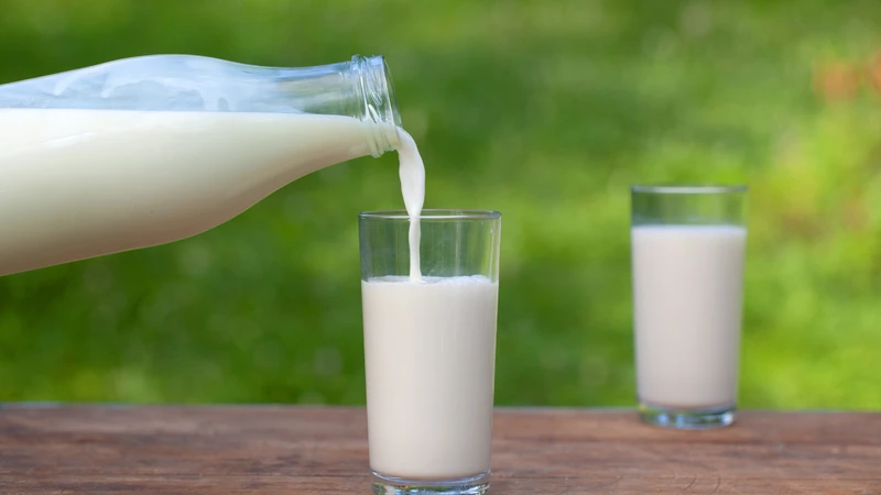 Người bị tuyến giáp nên uống sữa gì?