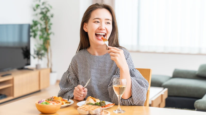 Nên ăn thực phẩm nấu chín, đảm bảo vệ sinh và bổ sung đầy đủ dinh dưỡng sau ghép tế bào gốc