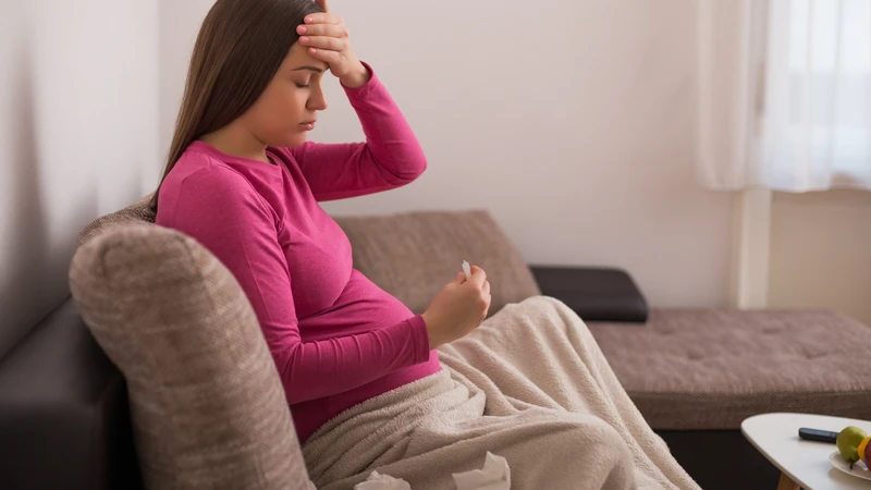 Nguyên nhân bà bầu bị đau nhói bụng dưới bên phải 3 tháng đầu và các triệu chứng thường gặp 2