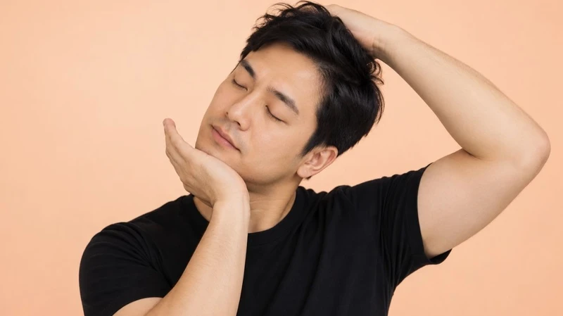 Không nên tự bẻ cổ khi đang đau hoặc hạn chế vận động
