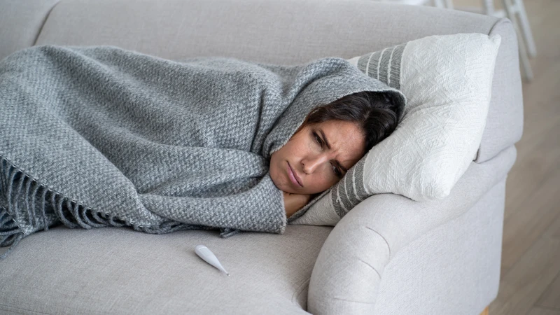 Nhận biết triệu chứng sốt rét và cách điều trị 1