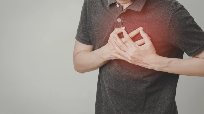 U phổi lành tính có thể gây cảm giác tức ngực hoặc khó chịu vùng ngực