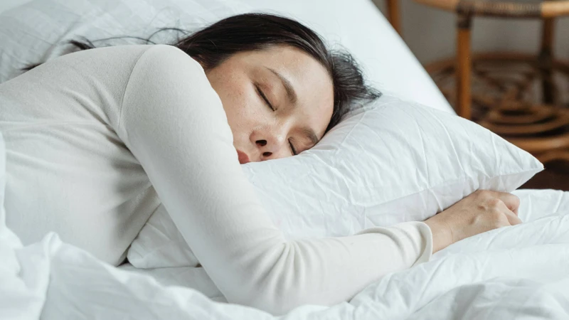 Người bệnh nên ngủ đủ 8 - 10 giờ mỗi đêm giúp cơ thể phục hồi và cân bằng nội tiết