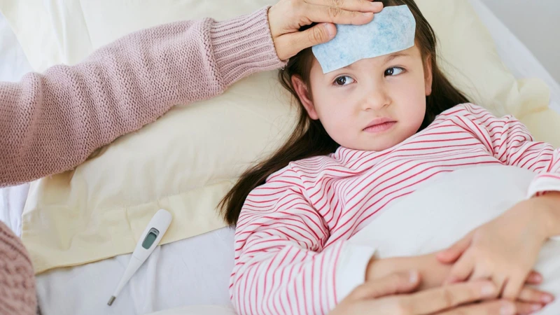 Người bệnh cần đi khám nếu có hiện tượng sốt bất thường