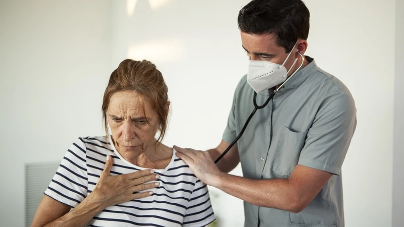 Nhiễm nấm candida ở phổi là gì? Bệnh nguy hiểm như thế nào? 2.png