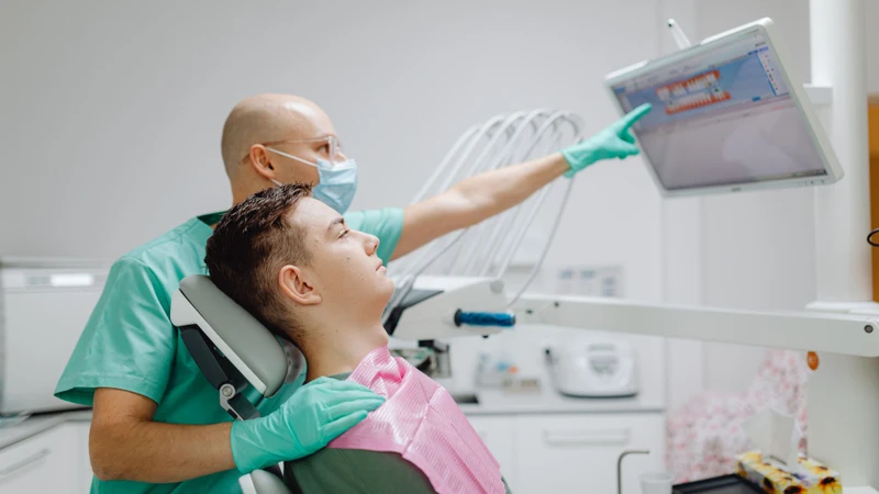 Nha sĩ giải thích về mức độ nguy hiểm khi nhổ răng khôn cho người bệnh