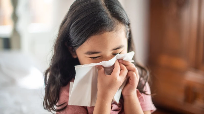 Viêm xoang có thể gây đau đầu kèm ê buốt răng
