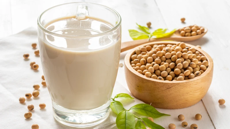 Những ai không nên uống sữa đậu nành? Cần lưu ý gì khi uống? 1