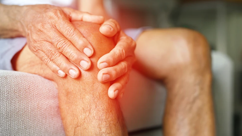 Sử dụng tế bào gốc trong điều trị thoái hóa khớp có thể giúp giảm đau, cải thiện vận động