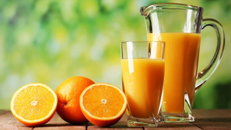 Nước ép cam là thức uống nên bổ sung mỗi ngày nhờ hàm lượng vitamin C và chất chống oxy hóa dồi dào