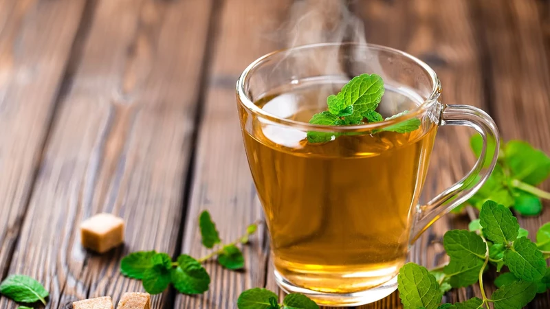 Trà bạc hà chanh không chỉ thanh lọc cơ thể mà còn giúp duy trì đường huyết ổn định