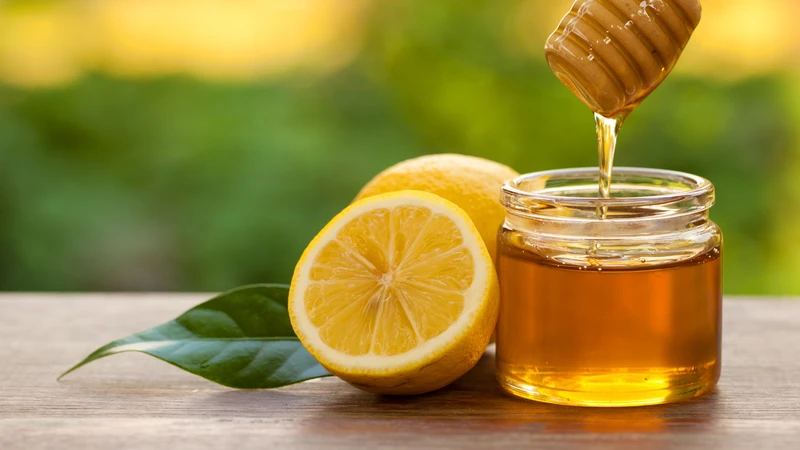 Việc sử dụng nước chanh mật ong đúng cách sẽ giúp hạn chế rủi ro và đảm bảo an toàn