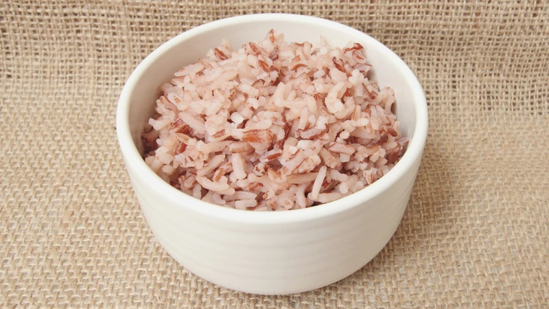 Để biết những người nào không nên ăn gạo lứt cần xem xét trên phương diện nhu cầu dinh dưỡng, bệnh lý hoặc đặc điểm hệ tiêu hóa
