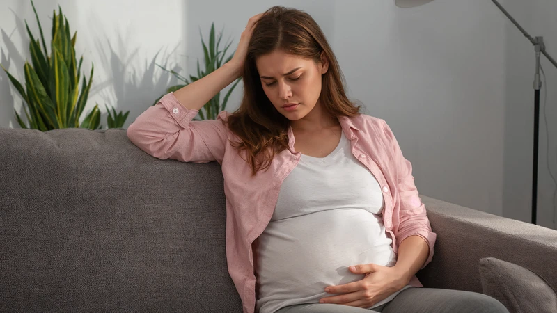 Bầu đau bụng lâm râm khiến nhiều mẹ lo lắng
