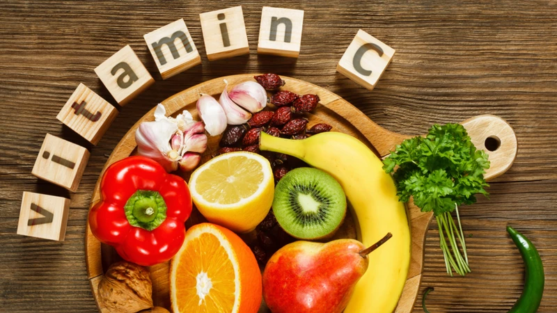 Để cơ thể hấp thu sắt hiệu quả, hãy thêm vitamin C vào bữa ăn hằng ngày