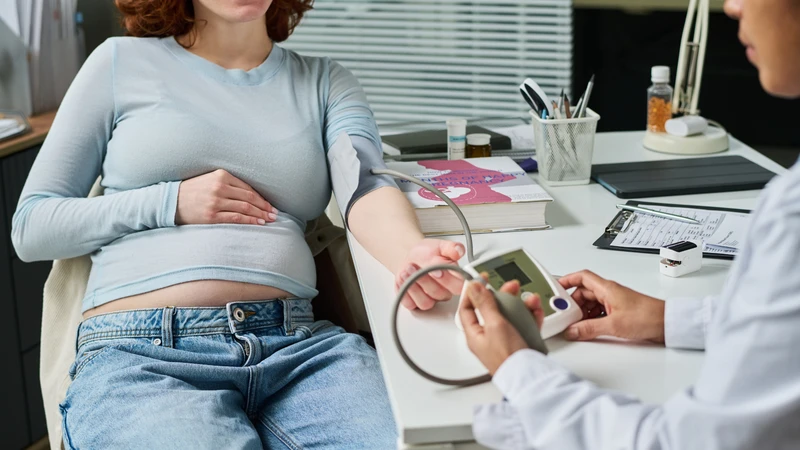 Những chi phí khám thai định kỳ không được bảo hiểm y tế thanh toán