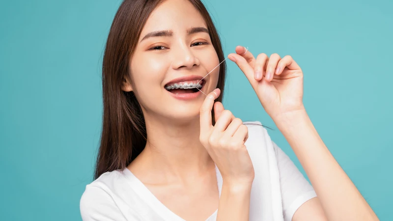 Răng khểnh đi kèm tình trạng răng chen chúc hoặc sai khớp cắn
