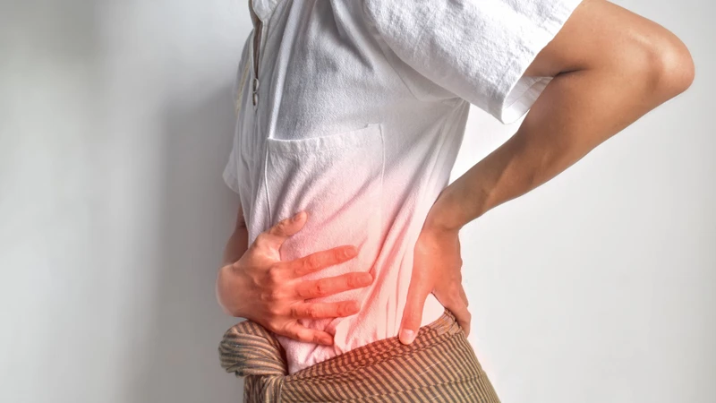 Đau quặn thận là một dấu hiệu cảnh báo niệu quản đang gặp vấn đề