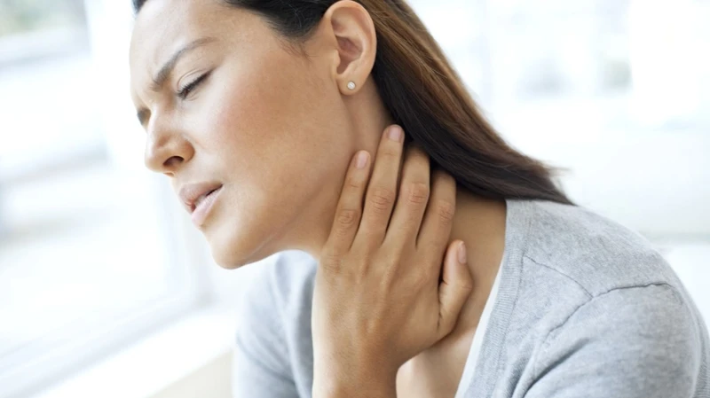 Nổi hạch ở cổ bên phải là dấu hiệu bệnh gì? Khi nào cần đi khám? 2