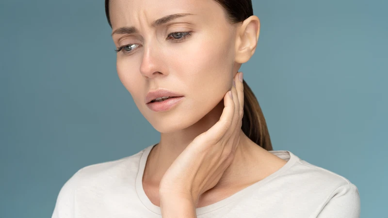 Nổi hạch sau gáy là gì? Dấu hiệu cảnh báo và cách xử lý an toàn5