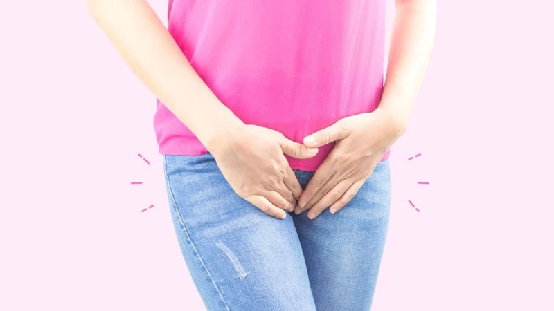 Có rất nhiều nguyên nhân có thể gây ra tình trạng nổi mụn ở môi bé