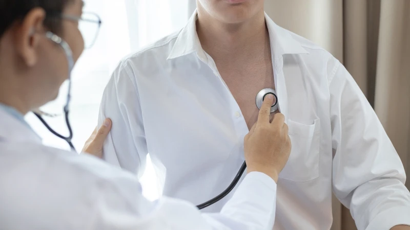 Khám sức khỏe định kỳ giúp theo dõi và đánh giá sớm tình trạng hoạt động của gan và thận