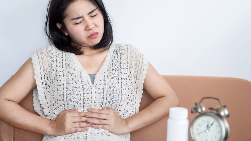 Có nhiều nguyên nhân gây ra hiện tượng&nbsp;buồn nôn ớn lạnh
